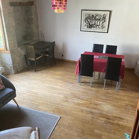 Chez Sophie -chambres D’hôtes, Et équestre Couette-café