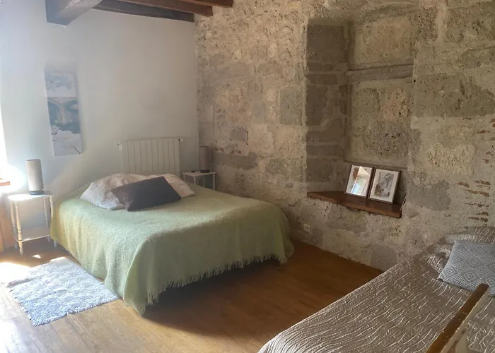 Couette-café Chez Sophie -chambres D’hôtes, Et équestre Clermont-Dessous